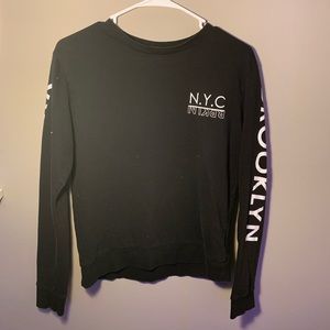 Light crew neck sweater